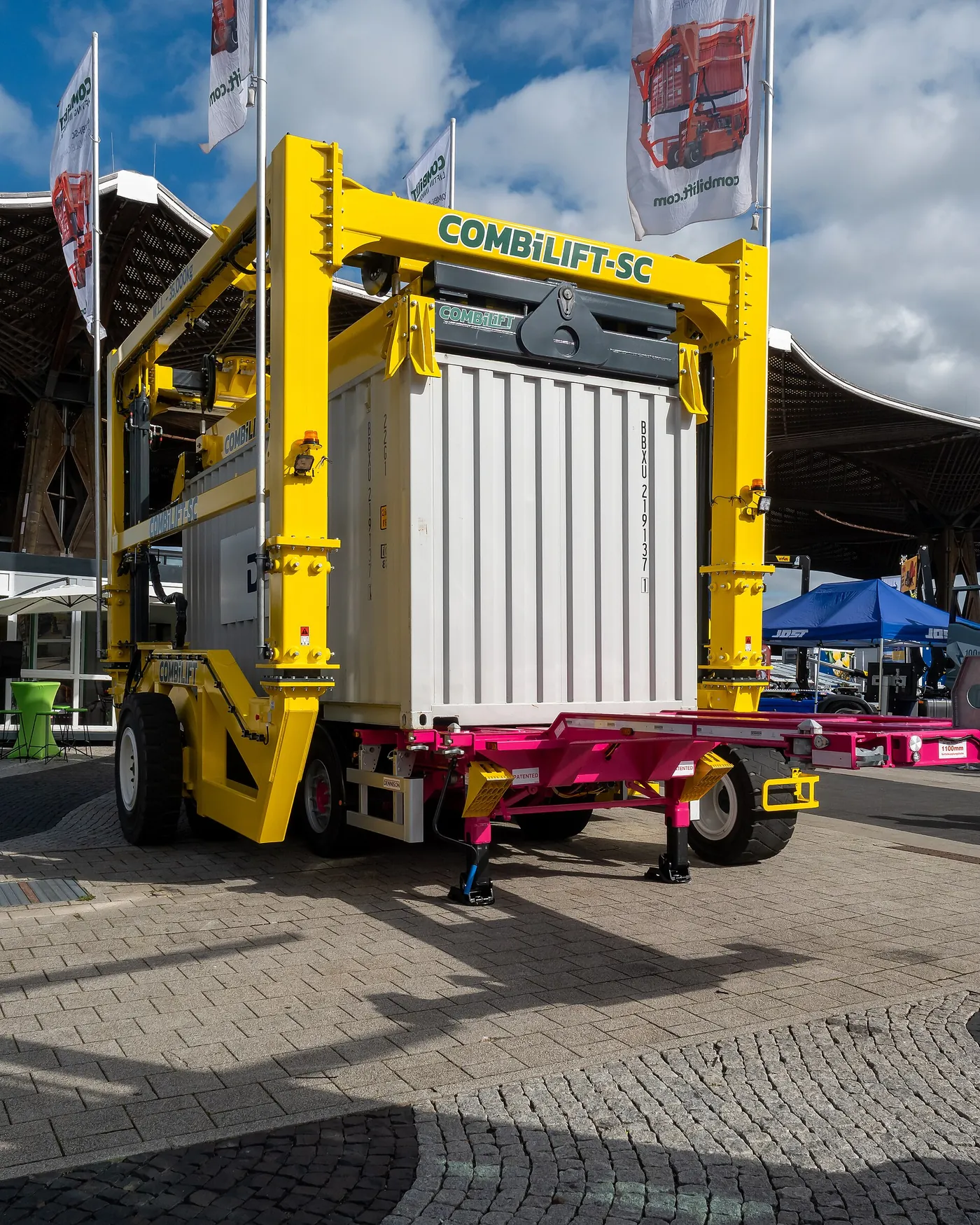 4-Way (Multi-Directional) Reach Truck